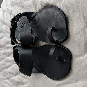 VIVOBAREFOOT Kolhapuri Black Sandals Size 39